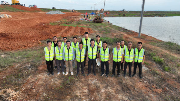 抗洪搶險(xiǎn)報(bào)導(dǎo)-迎“汛”而上,奔赴前線 -454.png