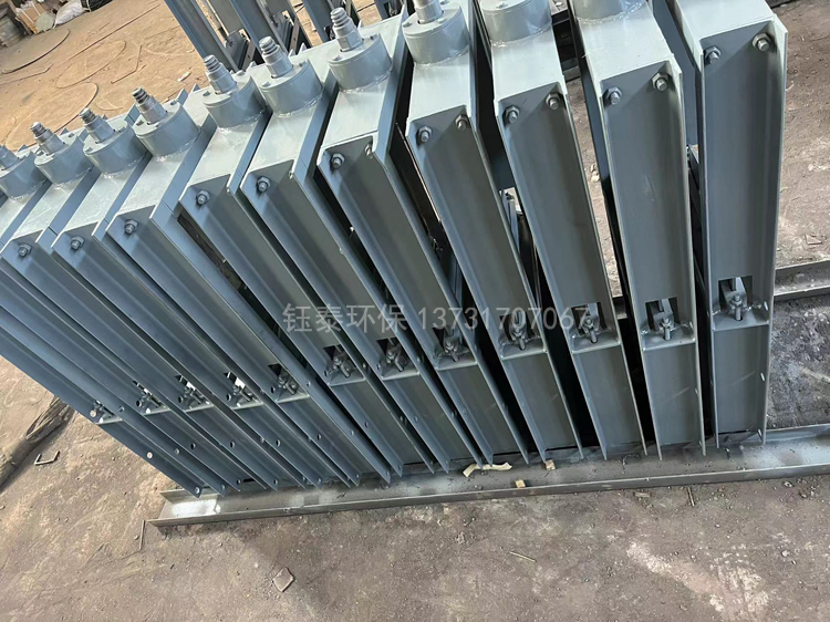 江蘇徐州鋼廠定購的24臺密封型插板閥發(fā)貨 江蘇徐州鋼廠定購的24臺密封型插板閥發(fā)貨