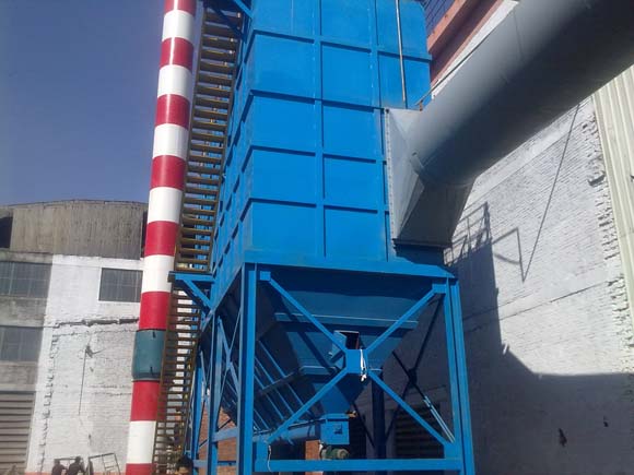 山西臨汾LCM-1600長袋脈沖除塵器安裝完畢(圖) 山西臨汾LCM-1600長袋脈沖除塵器安裝完畢(圖)